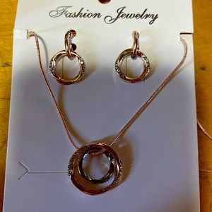 Necklace and earring set